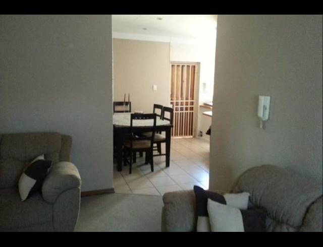 3 BEDROOM TOWNHOUSE FOR SALE IN NEW REDRUTH
